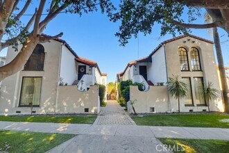 Building Photo - 1527 E 3rd St