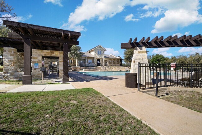 Building Photo - Bring your Fur Babies!