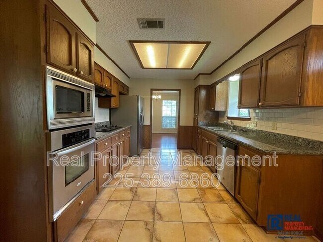 Building Photo - 1228 Beckenham Dr