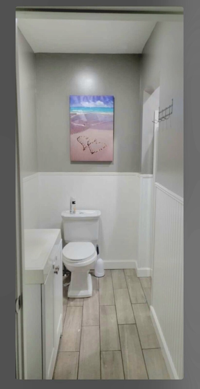 shared bathroom - 276 Seaview Ave