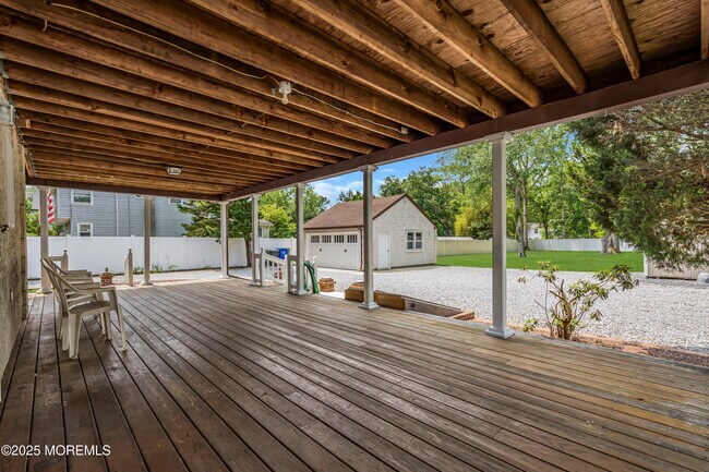 Building Photo - 1280 Whitesville Rd