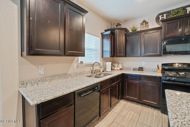 Building Photo - 1041 Earthstar Pl