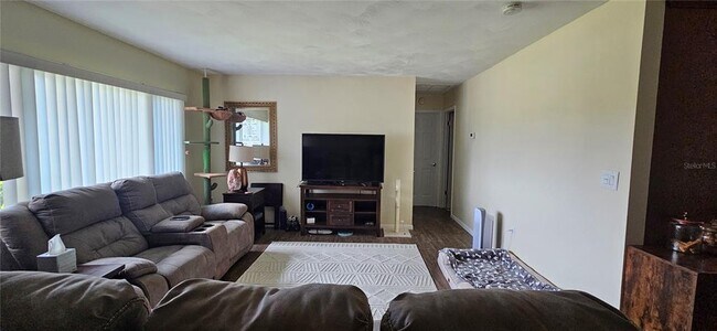 Building Photo - 1823 SE 15th St