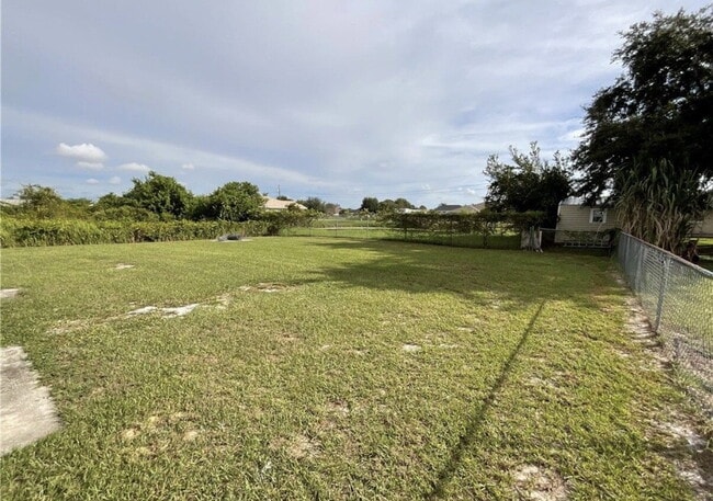 Building Photo - Moving Ready! 3-Bedroom   + 2-Bathroom + Bonus Room