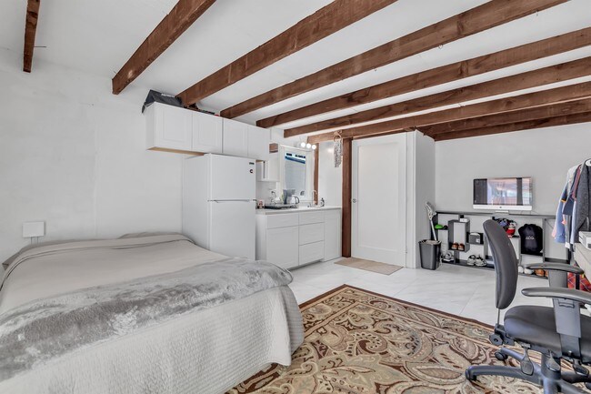 Primary Photo - 4221 N 20th St