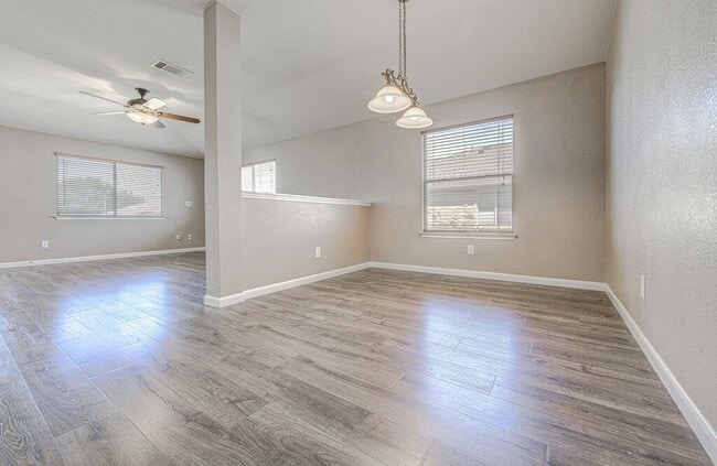 Building Photo - 1111 Whitley Dr