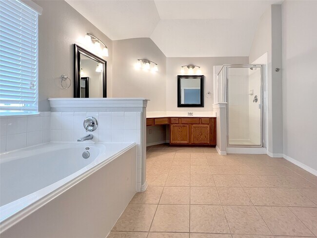 Building Photo - 5306 Brookway Willow Dr