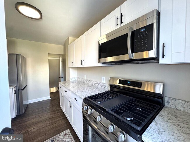 Building Photo - 8130 Loch Raven Blvd