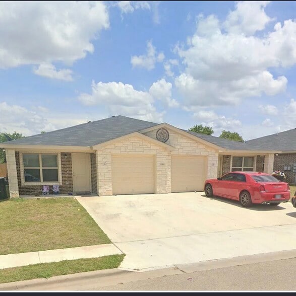 Building Photo - 4304 Ivory Ln