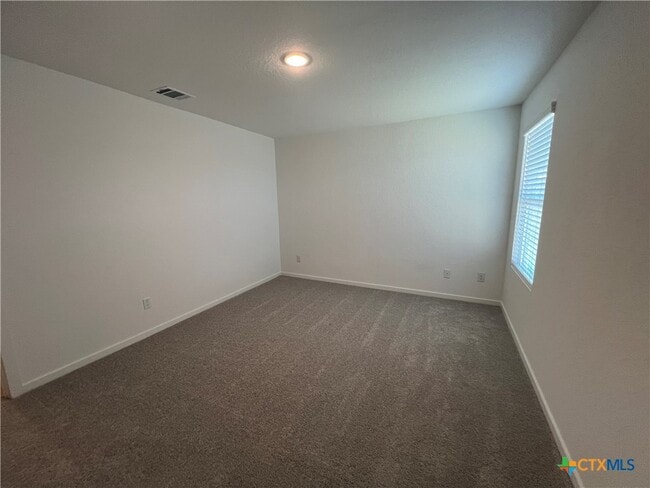 Building Photo - 534 Chevre Rd