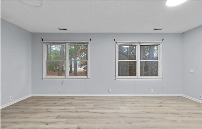 Building Photo - 3972 Sullivan St