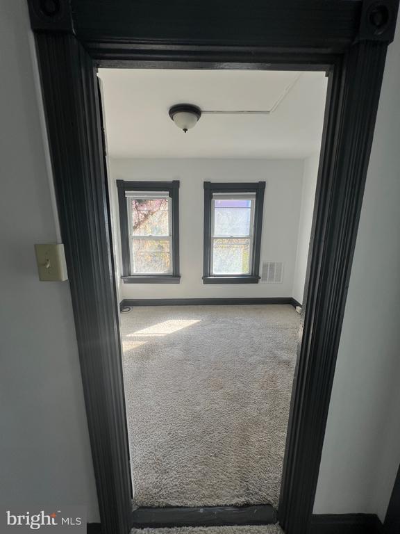 Building Photo - 438 Mitchell Ave