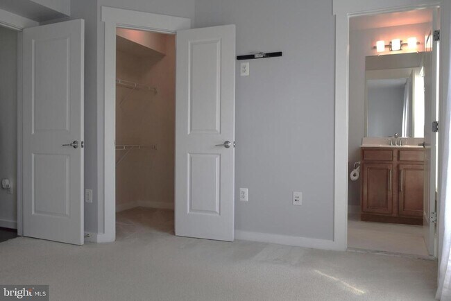 Building Photo - 22447 Verde Gate Terrace
