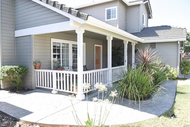 Building Photo - COMING SOON!! Foxboro neighborhood & Travis Unified School District! This beauty is a 3bed / 3 ba...