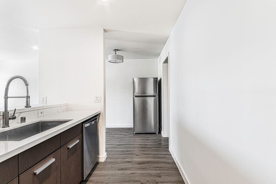 Building Photo - 5005 August St