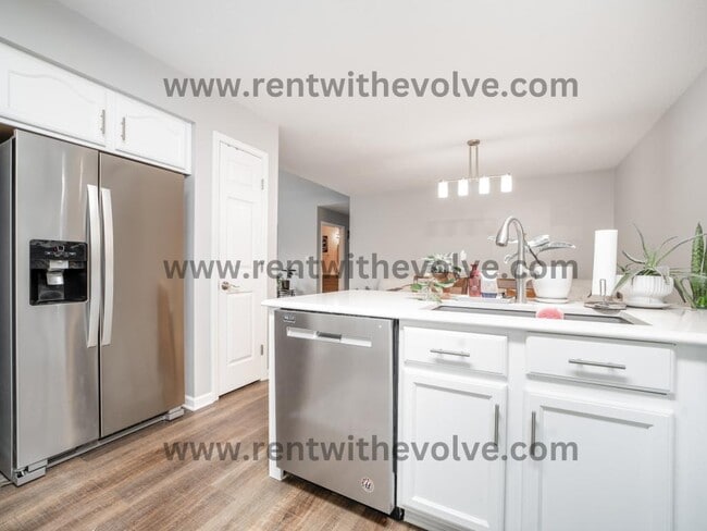 Building Photo - 19 Stone Bridge Dr