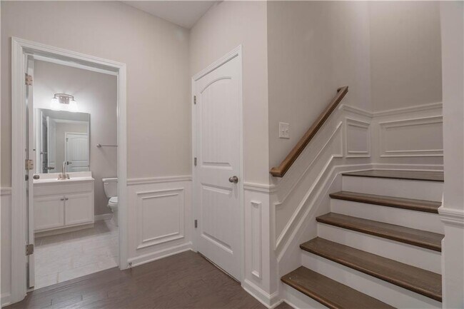 Building Photo - 416 Montclair Ct