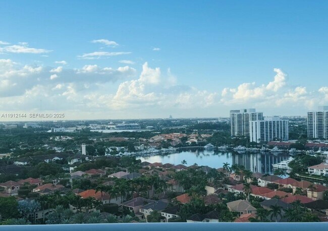 Building Photo - 20505 E Country Club Dr