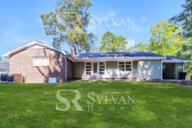 Building Photo - At Last, This Is What You Have Been Searching For!