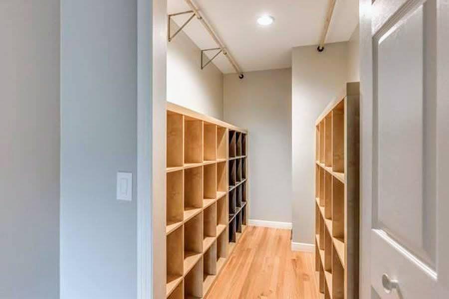 Building Photo - 145 Bennington St