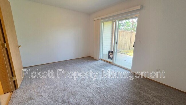 Building Photo - 11615 Breckenridge Ln NW
