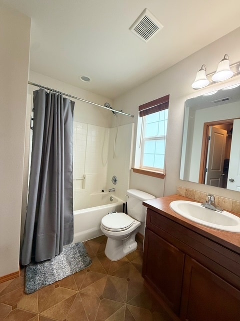 Building Photo - 317 NE Miramar Cir