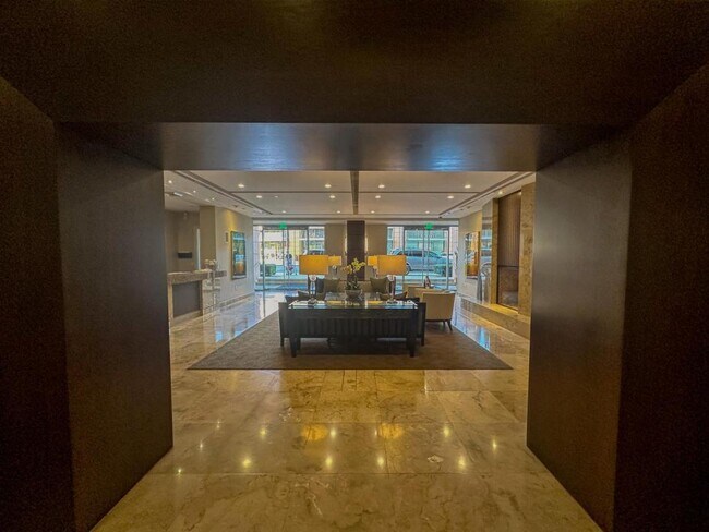 Building Photo - 5068 Scholarship