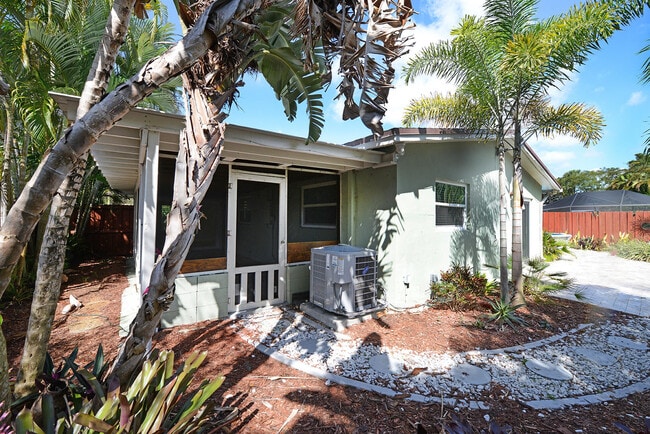 Building Photo - 3180 NW 6th Ave