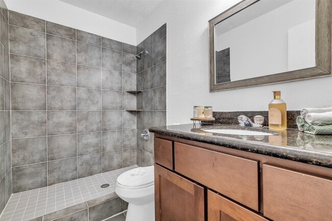 Building Photo - 7227 Greenyard Dr