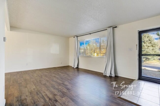 Building Photo - 7240 Sullivan Cir