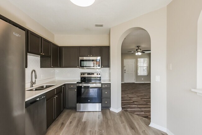 Building Photo - 12614 Montford Ln