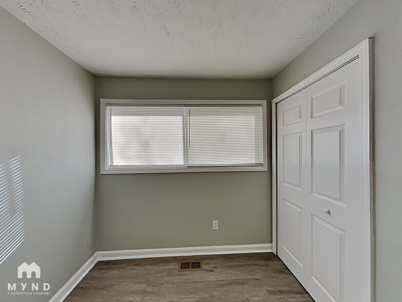 Building Photo - 9525 Rivertown Rd