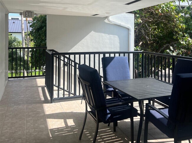 Building Photo - 195 Sunrise Dr