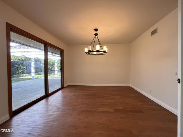 Building Photo - 5715 Summit Crest Dr