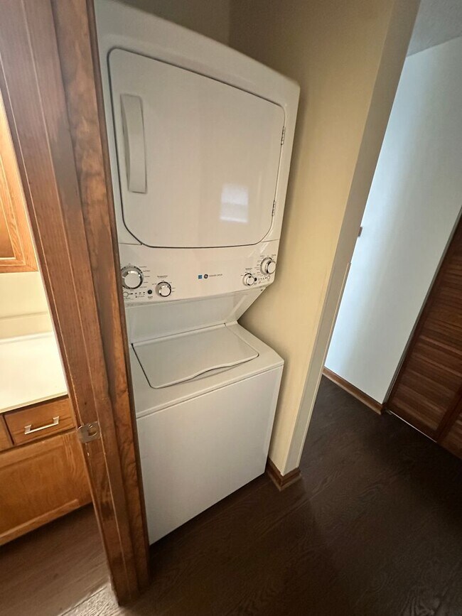 Building Photo - 1904 Sherrie Lane