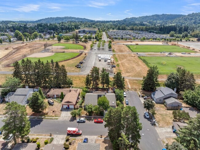 Building Photo - 9th Ct Duplex - AL-2402