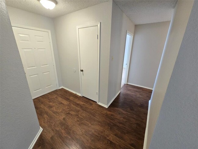 Building Photo - 11302 Bristle Oak Trail