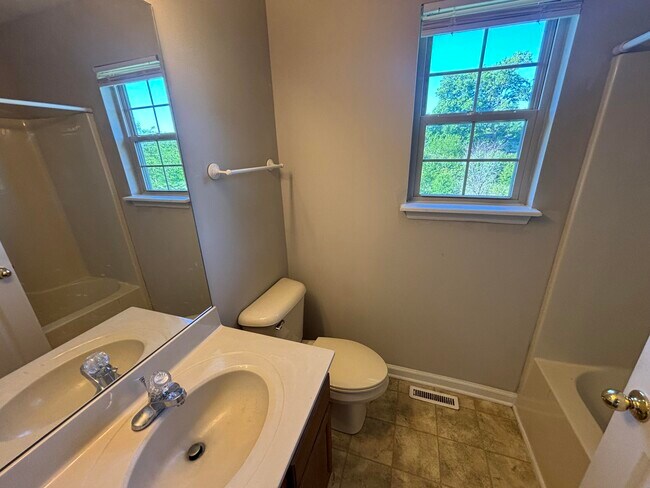 Building Photo - 2724 Hayden Park Ln
