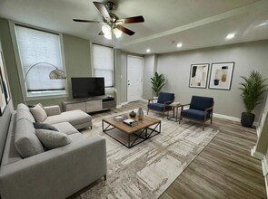 Building Photo - 3 Bedroom 2 Bathroom in York!