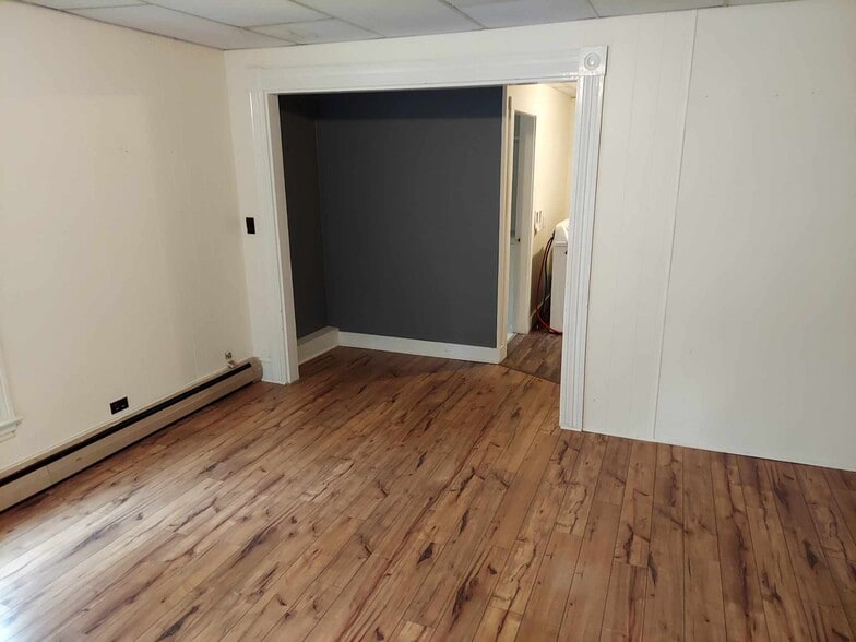 Building Photo - 55 Bradbury St