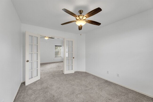 Building Photo - 24523 Rathford Ct