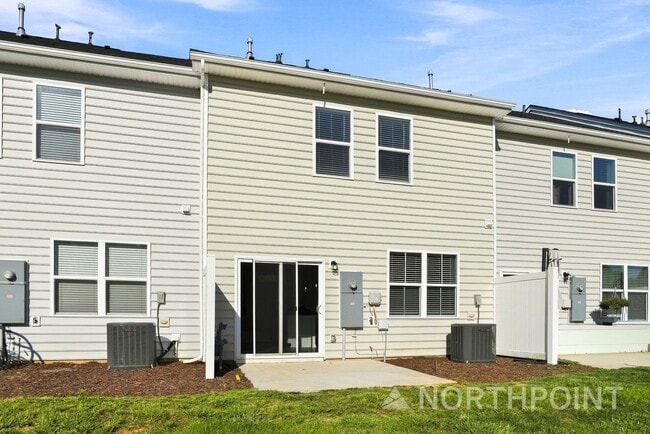 Building Photo - 3740 Yorkshire Pl