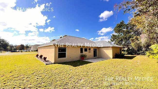 Building Photo - 1481 Woodfern St