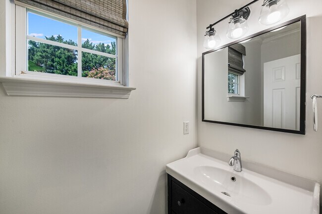 Building Photo - 12420 Tetons Ct