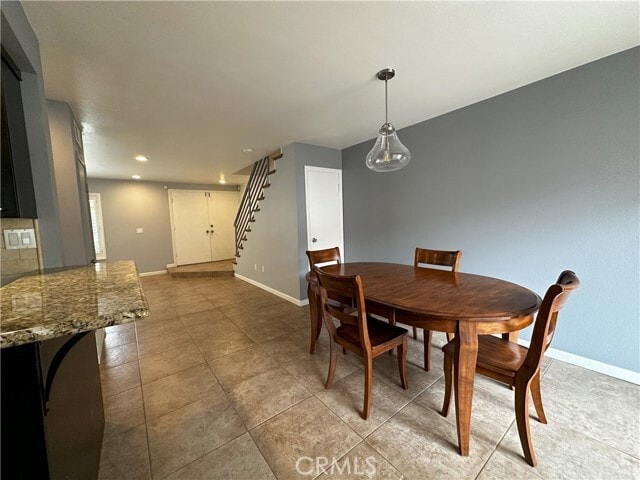 Building Photo - 18598 Creek