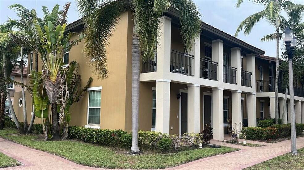 Building Photo - 1130 SW 147th Ave