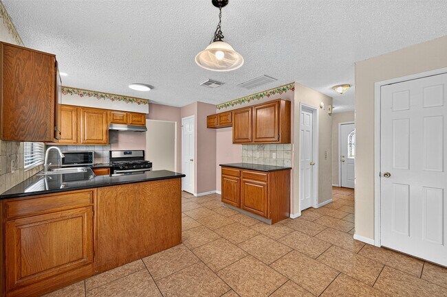 Building Photo - 4514 Treasure Trail