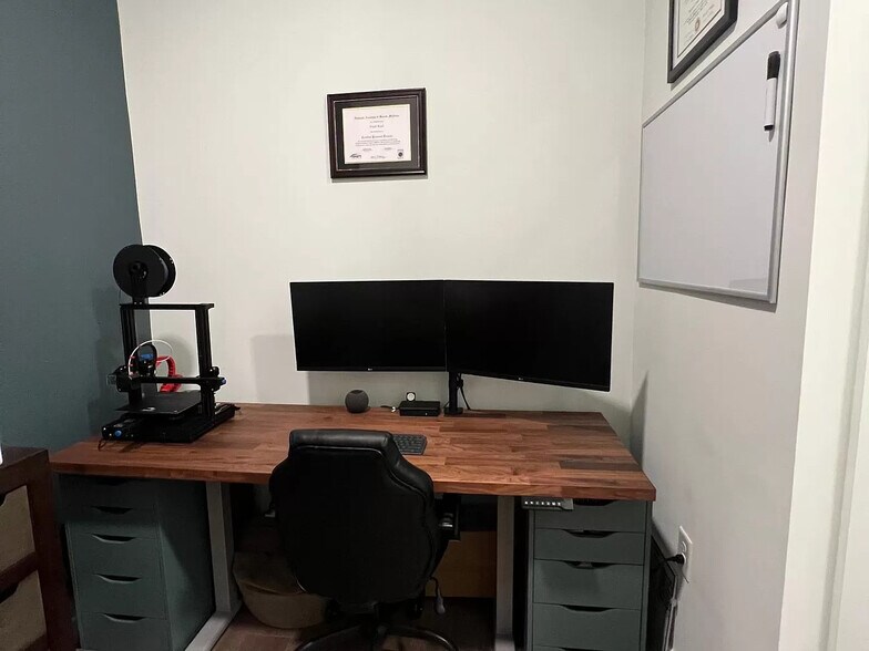 Building Photo - 1125 10th Ave N