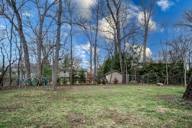 Building Photo - 26710 W Sycamore Rd