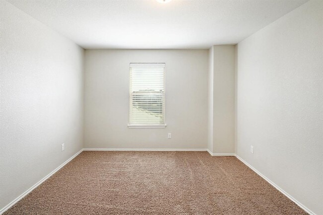 Building Photo - 7904 Gato Ln